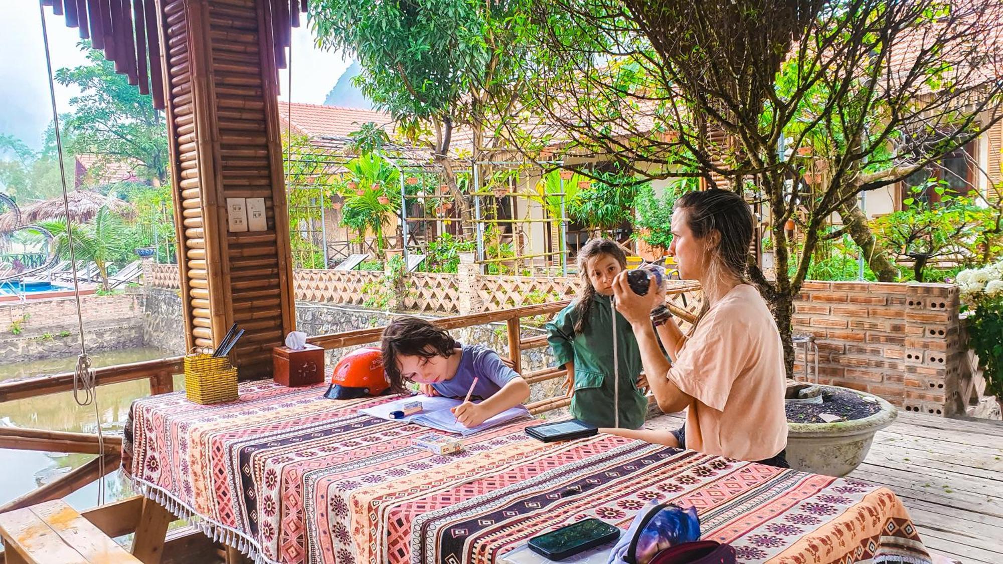 Trang An Quynh Trang Happy Homestay & Garden ニンビン エクステリア 写真