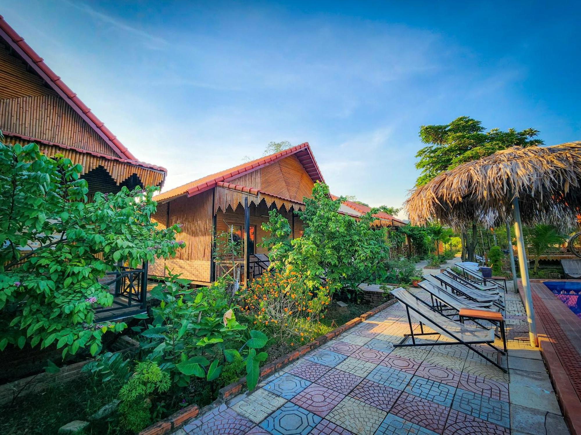Trang An Quynh Trang Happy Homestay & Garden ニンビン エクステリア 写真